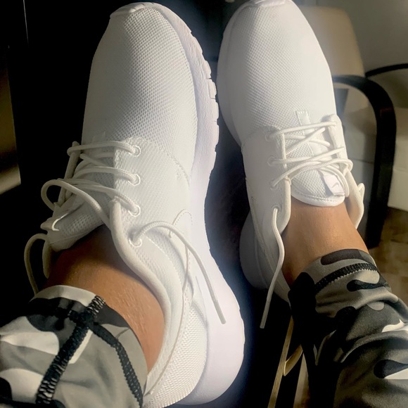 Nike sneakers - Picture 6 of 6